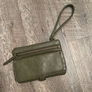 Green wallet wristlet